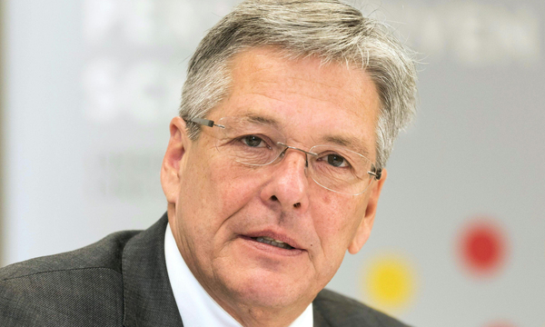 LH Peter Kaiser. 