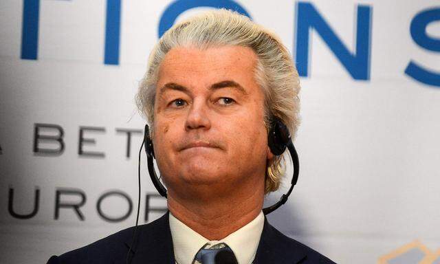 Geert Wilders freut sich über den Ausgang der italienischen Wahlen.