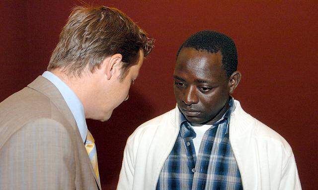 Archivbild: Bakary J. bei einem Gerichtstermin im Jahr 2006
