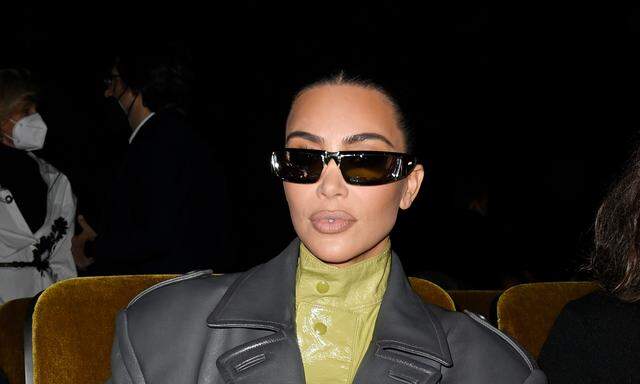 Kim Kardashian bei der einer Pradaschau.