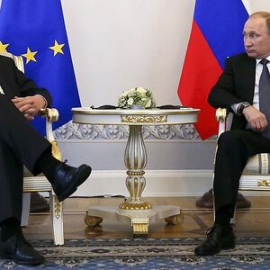 Russian President Putin meets European Commission President Juncker in St. Petersburg