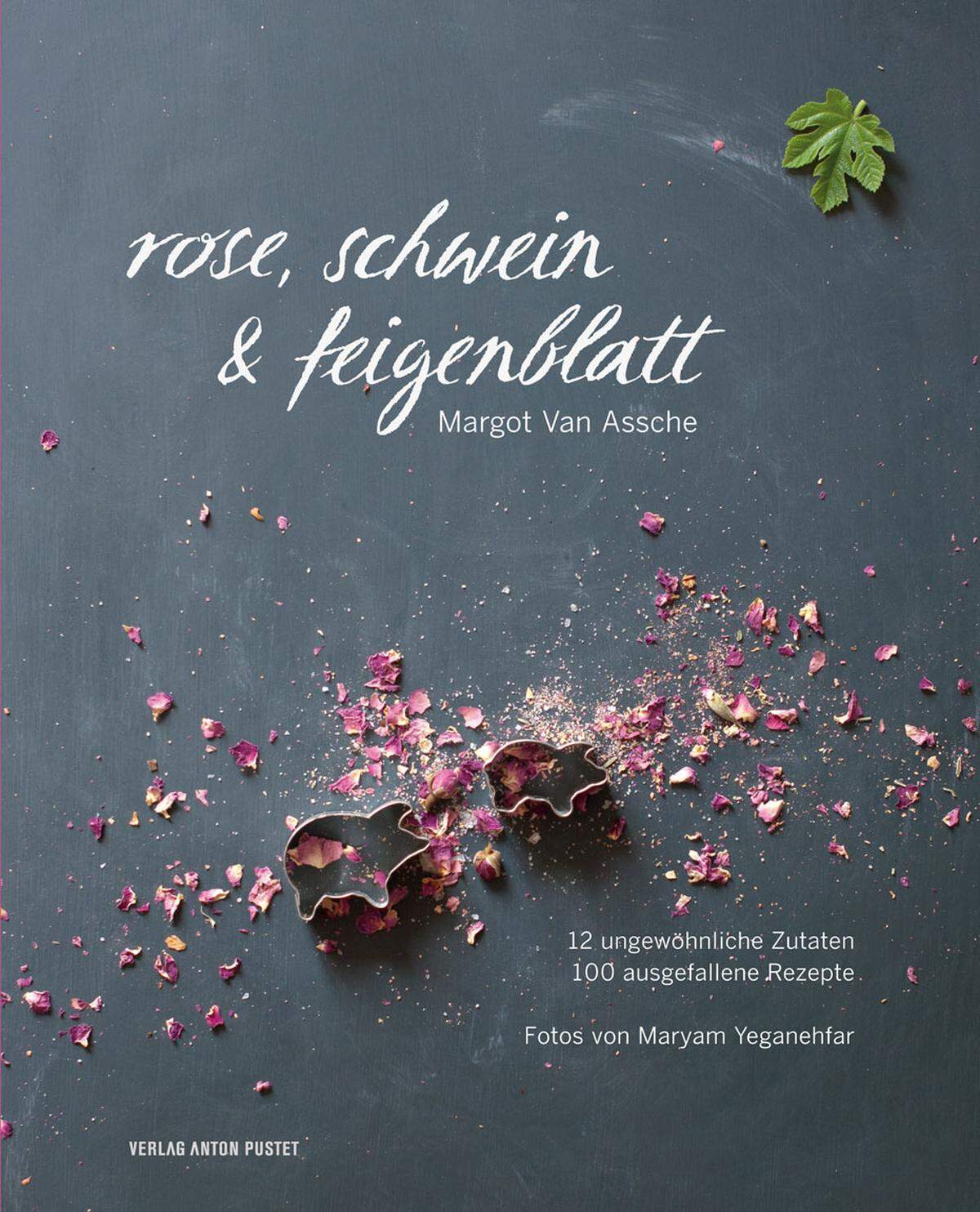 Rose, Schwein und Feigenblatt sind nur drei von zwölf Zutaten, die Margot Van Assche für ihr empfehlenswertes Kochbuch ausgewählt hat. Heu, Liebstöckel oder Maiwipfel sind weitere Lieblinge der ehemaligen Kochklubbetreiberin. Rezepte wie Tapiokablinis mit Rosenrahm, Feigenclafoutis mit Feigenblattsirup, Salziger Liebstöckelkuchen, Heidelbeerknödel im Heu. Margot Van Assche: "Rose, Schwein und Feigenblatt", Verlag Anton Pustet, 39 Euro.