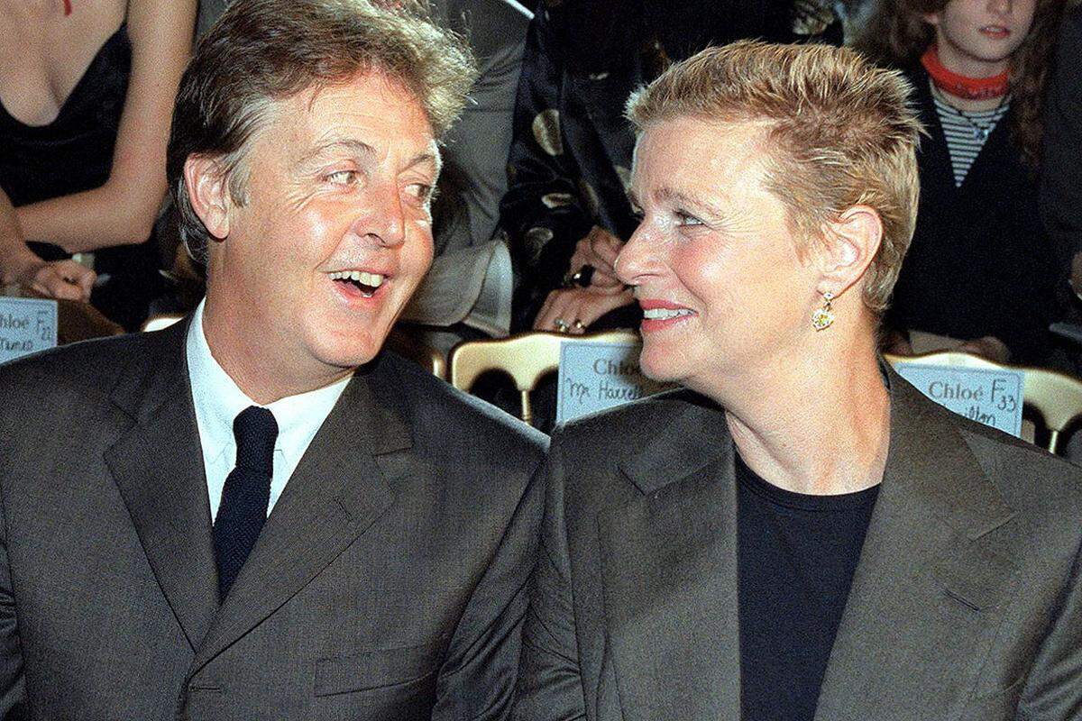 Die Eheschließung fand im selben Standesamt statt, in dem McCartney 1969 seine erste Frau Linda geheiratet hatte.