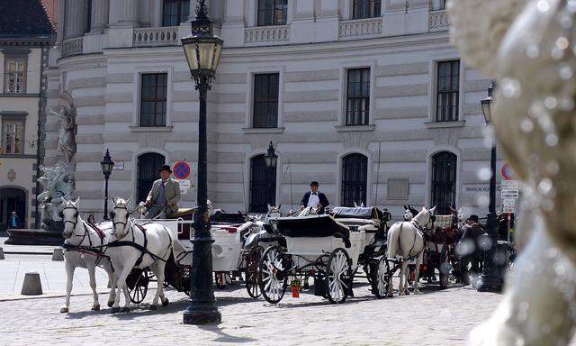 THEMENBILD ++ CORONAVIRUS - FREIZEITAKTIVITAeTEN IN WIEN