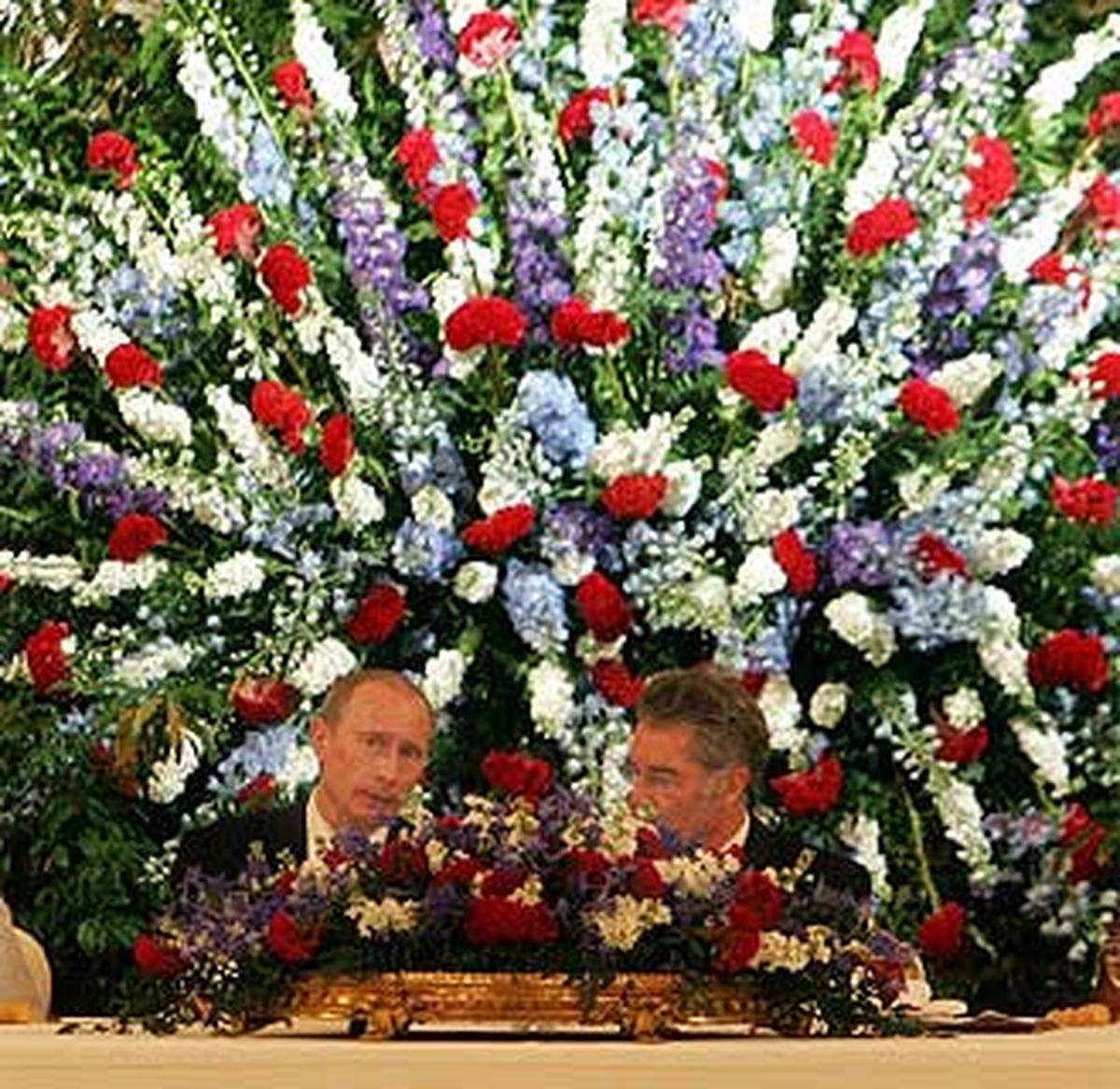 Putin und BP Heinz Fischer beim Staatsbankett in der Hofburg. Der Redoutensaal war prächtig geschmückt.