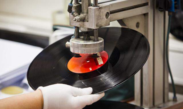 Sales Rise On Vinyl Records