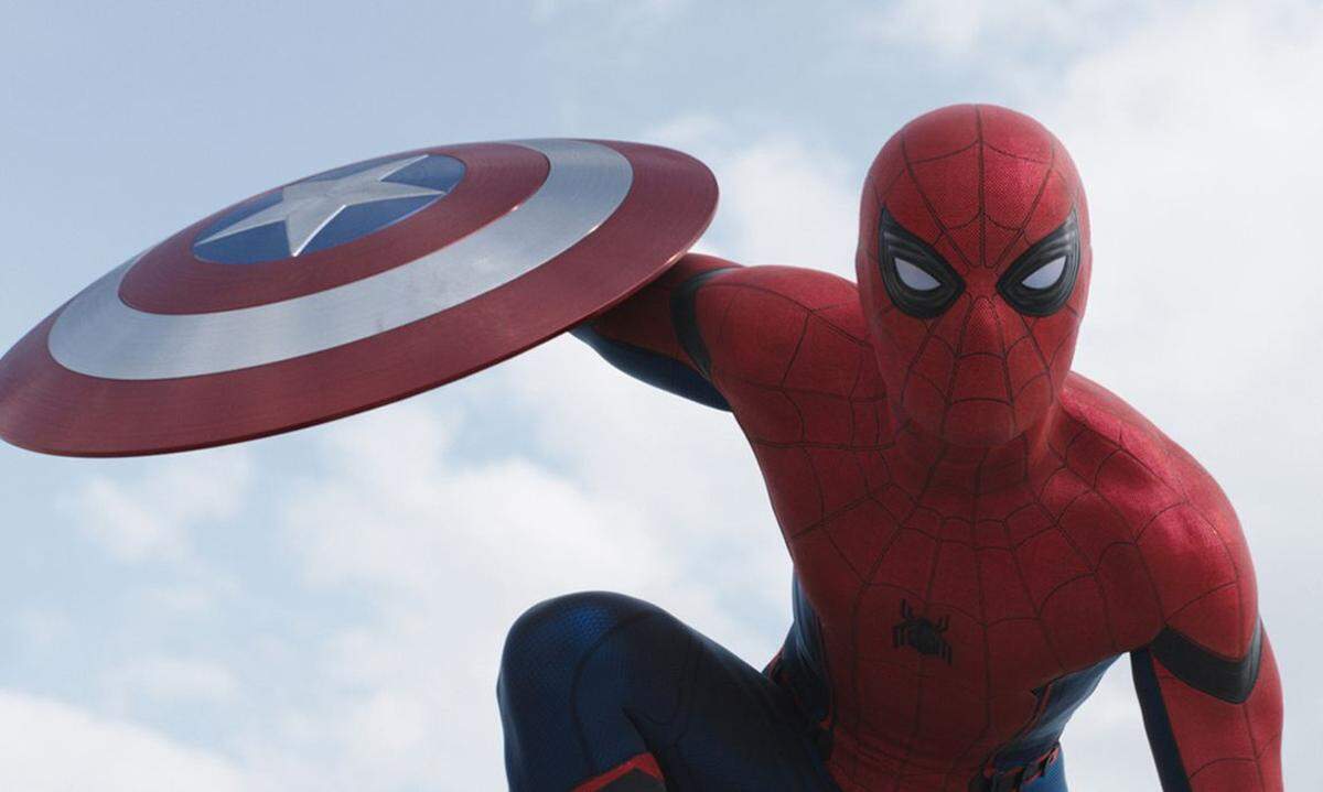 Der geplante dritte "Amazing Spider-Man"-Teil wurde gecancelt. Stattdessen gibt es nun ... wieder einen Neustart. Es dauerte jedenfalls nicht allzu lange, bis Spider-Man wieder auf der großen Leinwand auftauchte: Im Marvel-Ensemblefilm "Captain America: Civil War" (2016) feierte der junge Tom Holland seinen Einstand im Spinnen-Kostüm und gleichzeitig eine Rückkehr zu Marvel, der Heimat der Comicfigur.