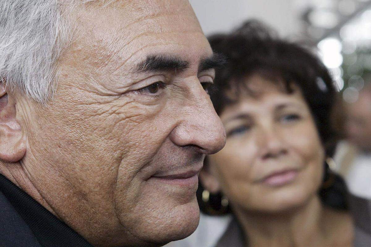 Strauss-Kahn verschaffte sich international Respekt, indem er Frankreich auf die Einführung des Euro vorbereitete. Er privatisierte Staatsunternehmen und brachte das Haushaltsdefizit unter den Schwellenwert von drei Prozent.