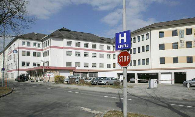 Ein Bild des Elisabethinenspitals in Klagenfurt, wo eine Frau an Malaria verstorben ist, nachdem sie eine infizierte Blutspende erhalten hatte.