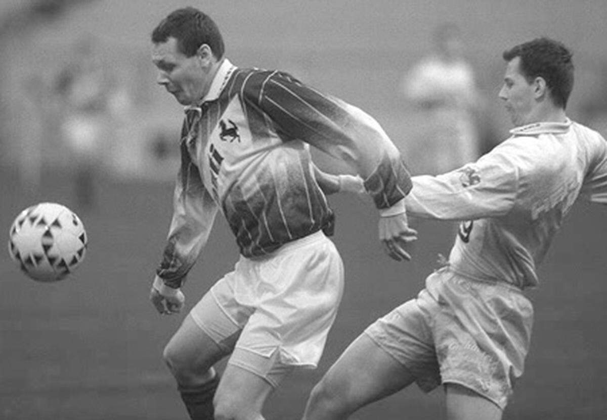 1993 schaffte der Verteidiger als erster Spieler des VfB Mödling den Sprung ins Nationalteam. Beim 1:3 gegen Finnland gelang Zisser in der Schlussminute sogar das Ehrentor. Im Sommer 1993 wechselte er zu Rapid, wo er sich aber nicht durchsetzen konnte, und auch Teamchef Prohaska verzichtete künftig auf ihn.