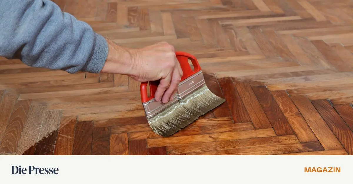 Wie-ein-alter-Holzboden-behandelt-werden-sollte-premium-