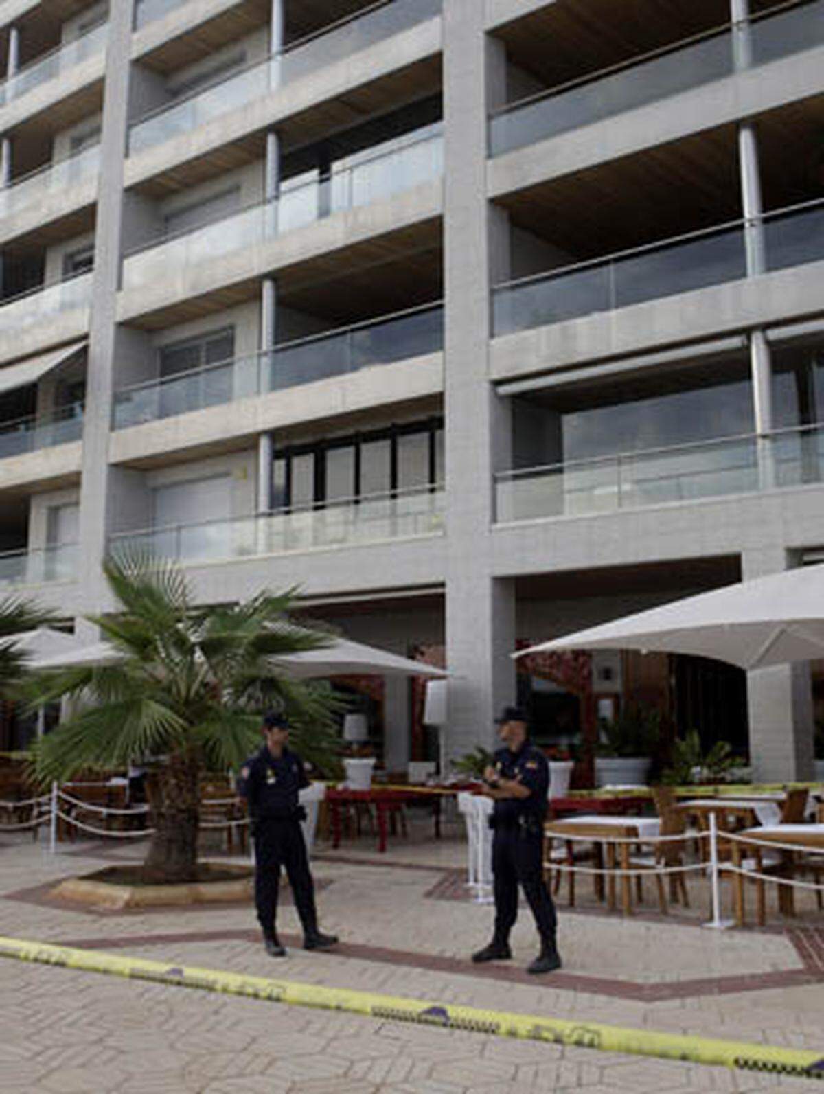 In einem Hotel suchte die Polizei auch noch nach einem vierten Sprengsatz.