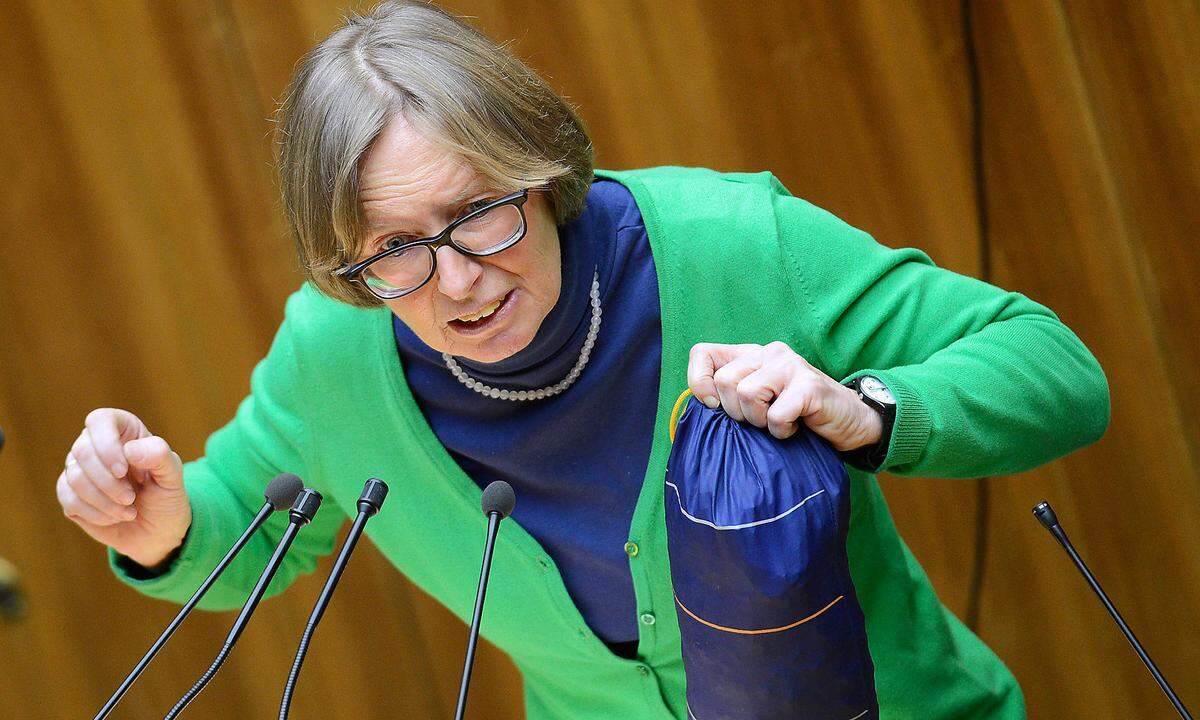 Gabriela Moser Österreichische Politikerin (Grüne) und "Korruptionsjägerin", 64
