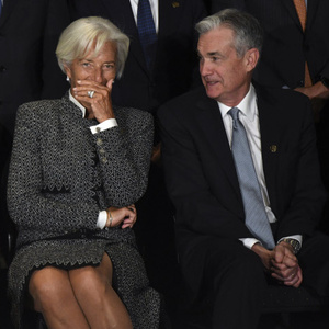 EZB-Chefin Christine Lagarde und dem Chef der US-Notenbank Jerome Powell ist das Lachen noch nicht ganz vergangen. 