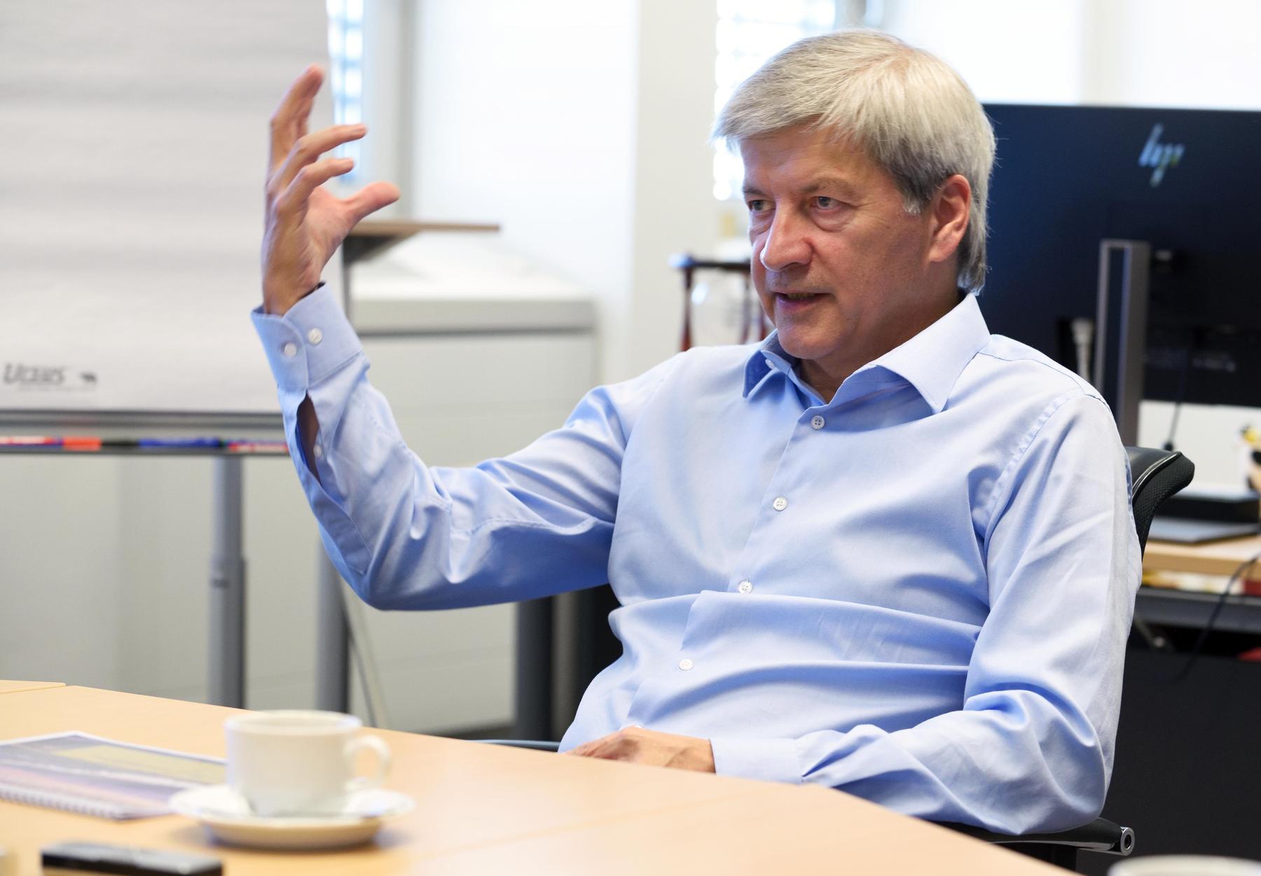 „Die Situation ist für uns unvorstellbar schwierig“ – RBI-Chef Strobl zu Übertragung der Strabag-Aktien aus Russland [premium]