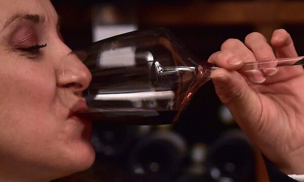 FRANCE-GASTRONOMY-WOMEN-WINE-VINICULTURE-HERITAGE