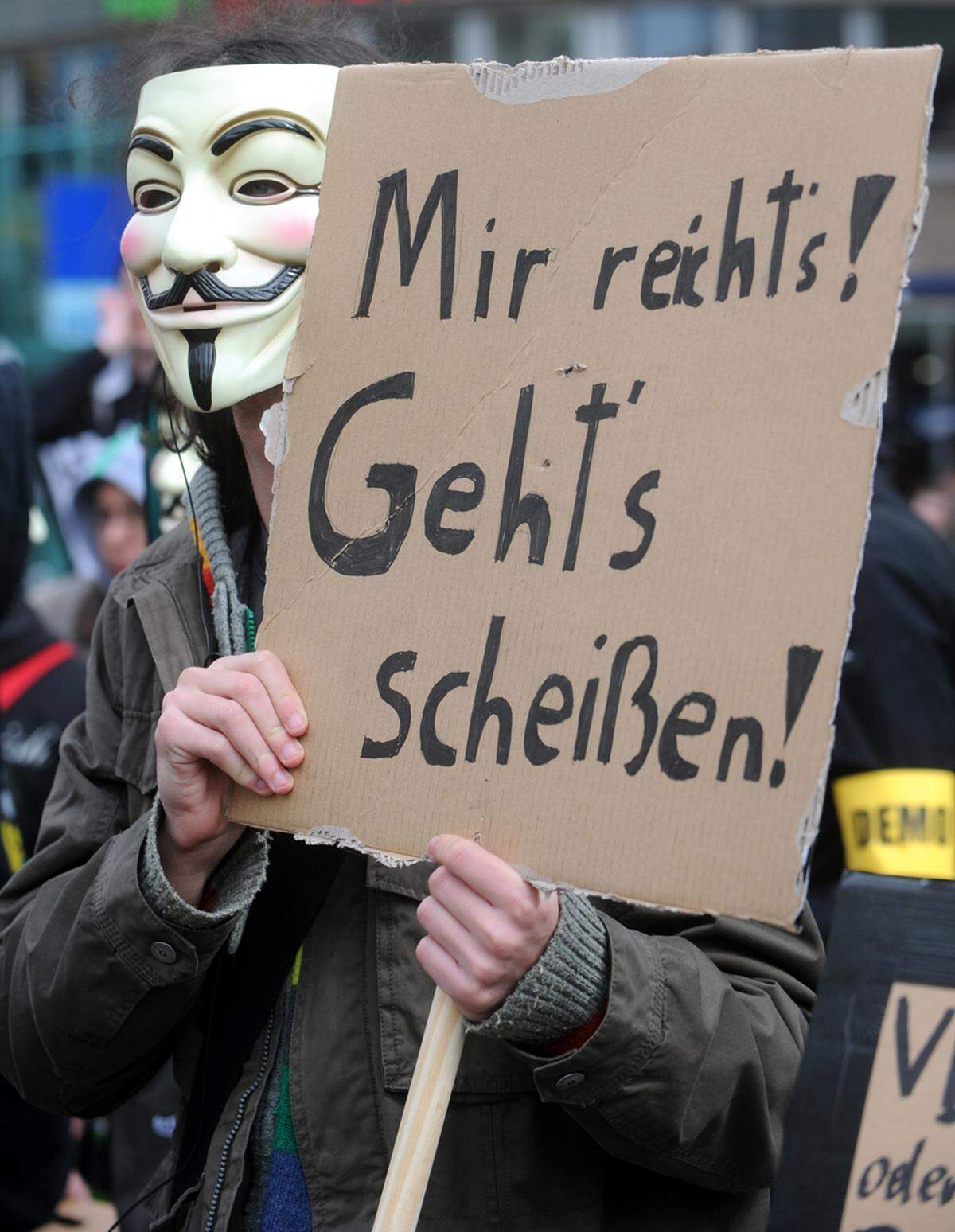 In Wien und mehreren Landeshauptstädten ist es am 31. März zu Protestdemonstrationen gegen die am tag darauf in Kraft tretende Vorratsdatenspeicherung gekommen.