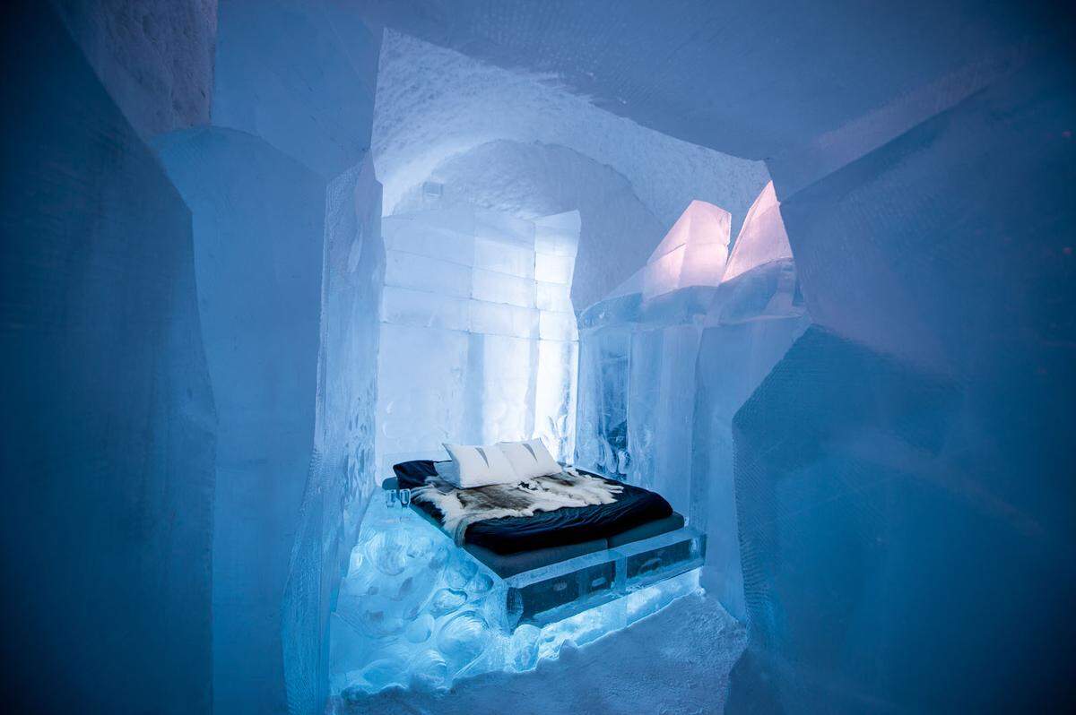 Seit Anbeginn der Icehotel-Zeiten wurden hier übrigens schon 80 Ehen geschlossen. "34 meters" von Luca Roncoroni &amp; Dave Ruane.