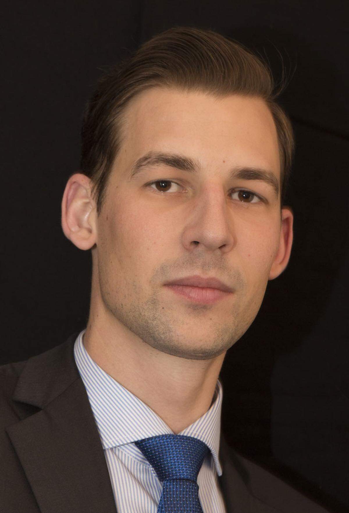Christie + Co, der Hotelimmoblienspezialist, ergänzt sein Investmentteam in Wien um Simon Kronberger in der Position Consultant Investment &amp; Letting Austria &amp; CEE. Er wird im Bereich Hoteltransaktionen eine Schlüsselrolle für Hoteleigentümer, sowie Investoren in Österreich und CEE spielen. (7. Oktober 2014)
