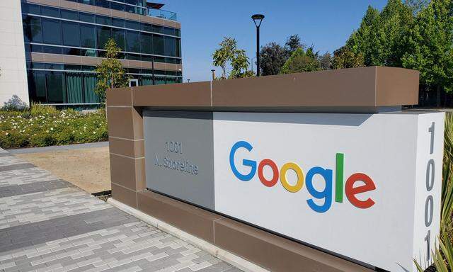 Google-Mitarbeiter müssen sich einem Bericht zufolge für heuer auf weiteren Stellenabbau einstellen.