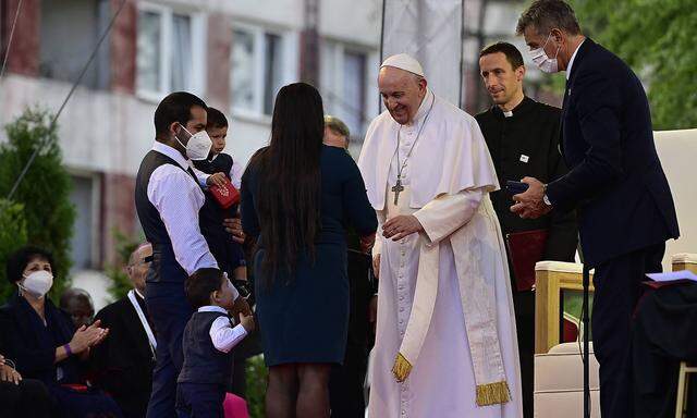 Pope Francis meets local Roma minority at biggest Slovak Roma housing estate Lunik IX in Kosice today, on Tuesday, Sept