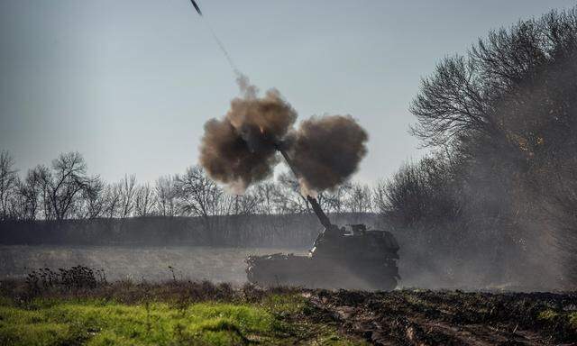 Polnische Krab-Panzerhaubitze im Gefecht in der Ukraine.