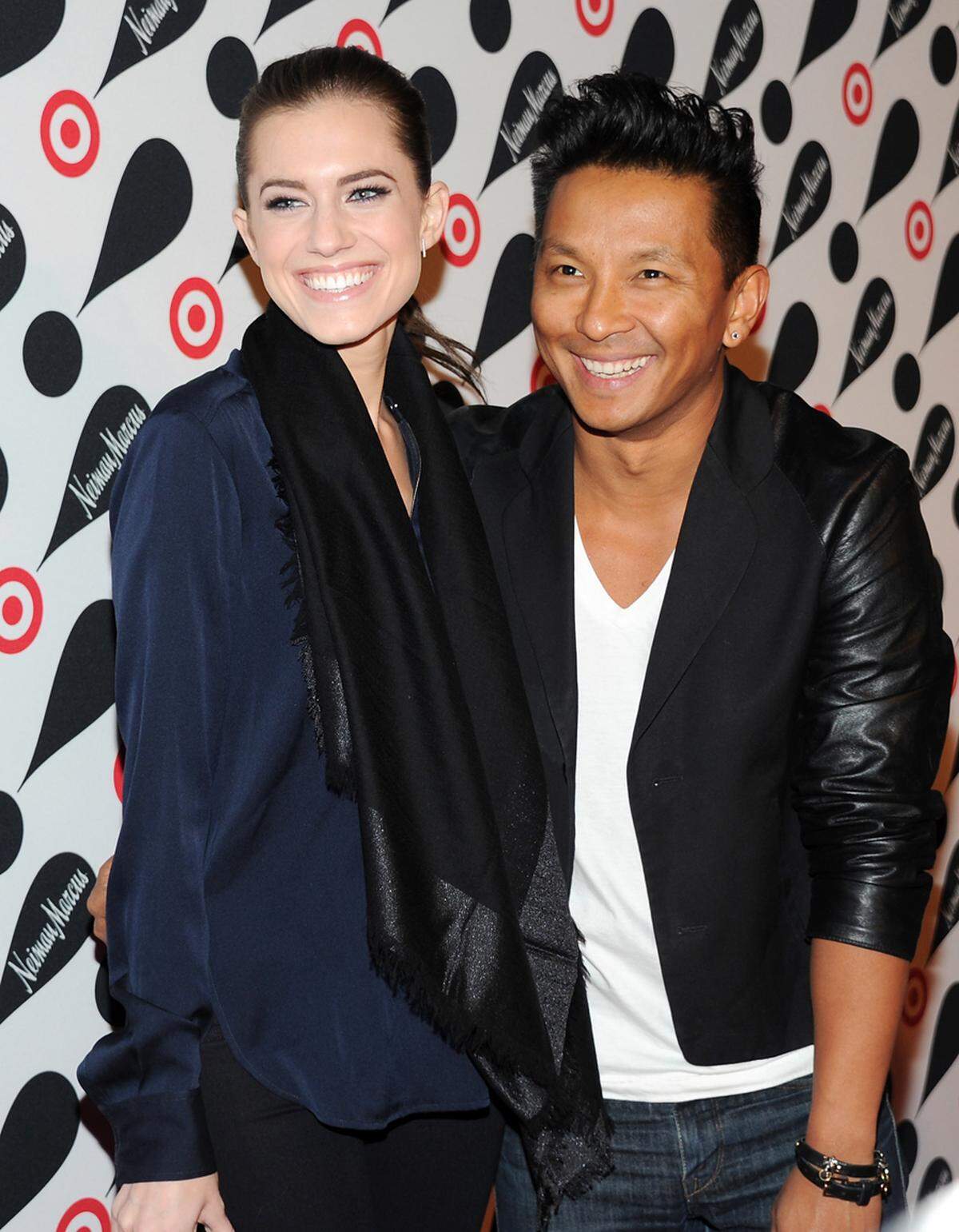 Allison Williams und Designer Prabal Gurung.