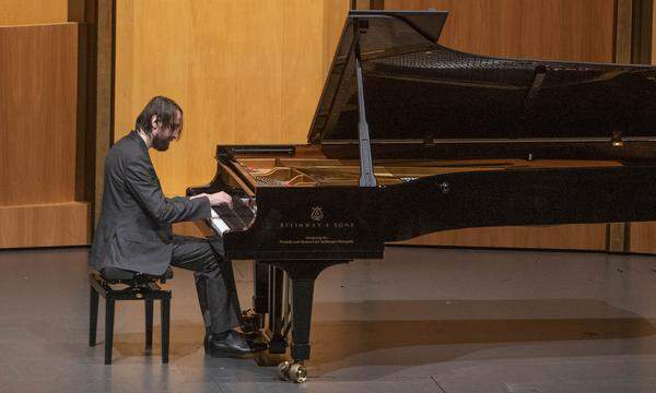 Der heute 30-jährige Pianist Daniil Trifonov hat sich vor allem mit romantischer Virtuosenliteratur einen glänzenden Namen gemacht.