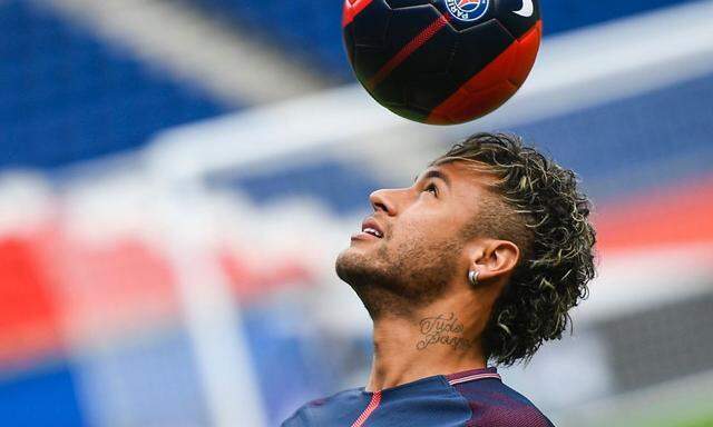 Neymar: Bonjour Paris.