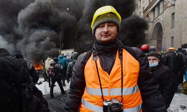 Ein Archivfoto zeigt den russischen Journalisten während der Maidan-Proteste in Kiew im Jänner 2014. Während der Endphase der Proteste begann die russische Annexion der Krim und die Destabilisierung des Landes. Seither wird der Osten der Ukraine von pro-russischen Separatisten besetzt.