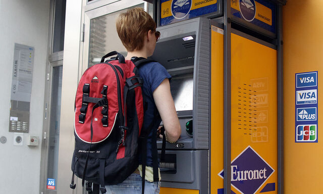 THEMENBILD: BANKOMATGEBUeHREN