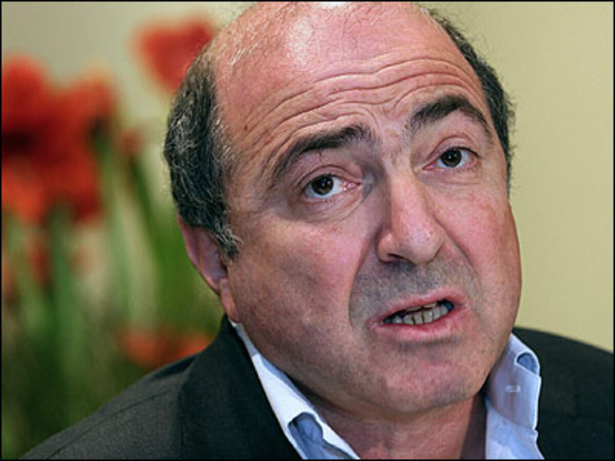 Die Affäre nimmt immer größere Ausmaße an. Die radioaktive Substanz Polonium 210, an der Litwinenko starb, wurde nach Angaben von Scotland Yard inzwischen an sieben verschiedenen Orten in London entdeckt. Darunter ist auch ein Büro des russischen Milliardärs Boris Beresowski, der in Großbritannien im Exil lebt. Beresowski gilt wie Litwinenko als scharfer Kreml-Kritiker.