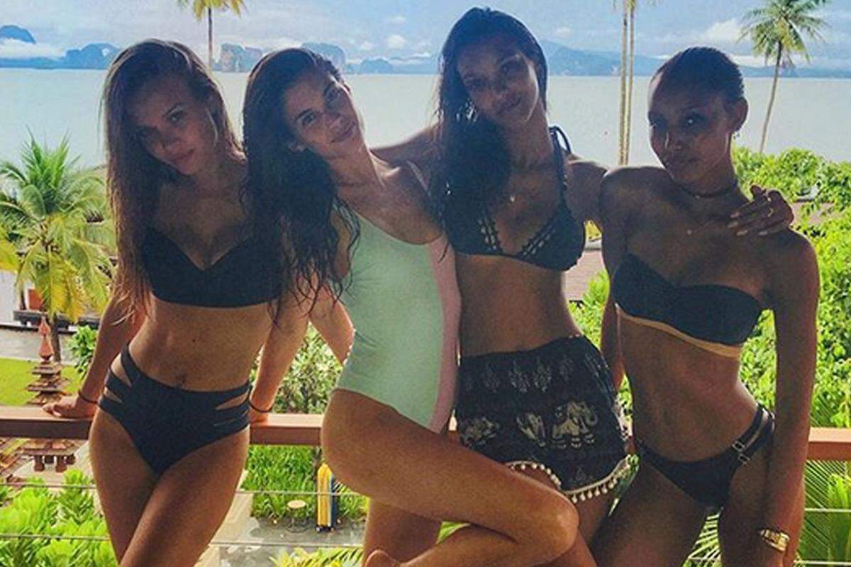 Die Models Josephine Skriver, Sara Sampaio, Lais Ribeiro und Jasmine Tookes genossen ihre Freizeit auf der thailändischen Insel Ko Phuket - in einer Villa direkt am Meer.