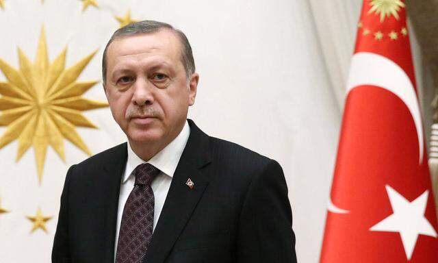 Recep Tayyip Erdogan macht es der türkischen Zentralbank derzeit nicht leicht.