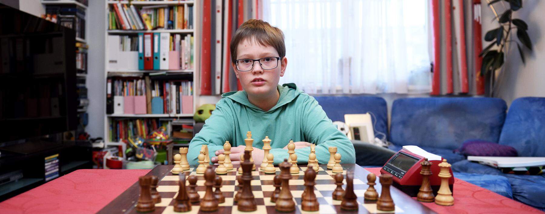 Philip Aschenbrenner aus Wien zählt zu Österreichs Nachwuchshoffnungen. Bei Turnieren tritt der Volksschüler auch gegen Erwachsene an.