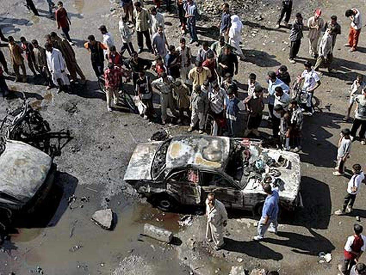 In einem schiitischen Viertel in Bagdad sprengt sich ein Selbstmordattentäterin in die Luft und reißt 114 Menschen mit in den Tod. 