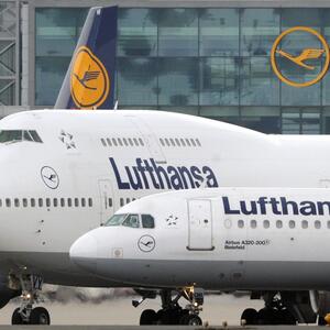 Die Lufthansa sagte am Dienstag Flüge unter anderem nach Seoul und Tokio ab.