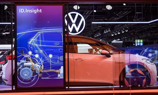 10.09.2019, xkvx, Wirtschaft Automobil, IAA 2019 - Internationale Automobil Ausstellung emwirt, empoli, v.l. Volkswagen