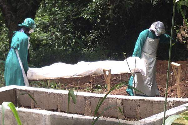 Die Sterblichkeit von Ebola-Erkrankten liegt zwischen 50 und 90 Prozent.