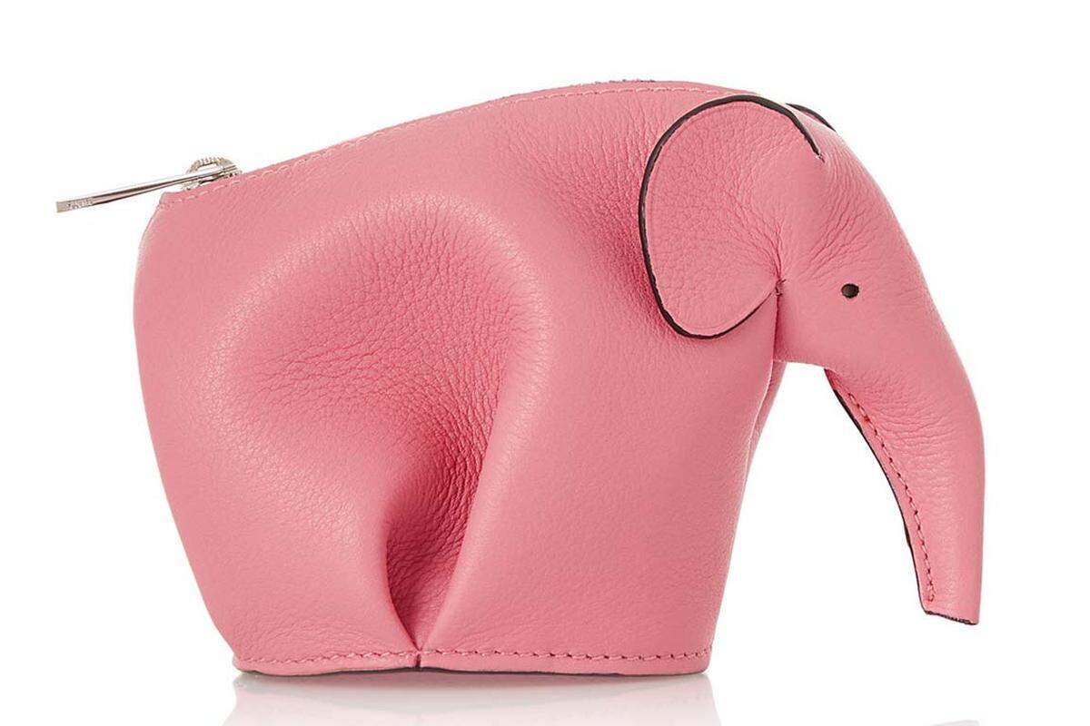 Töröö: Aus rosa Leder zaubert Loewe einen Elefanten. 