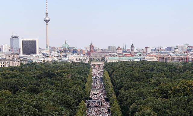 Demonstration against the government's restrictions amid the coronavirus disease (COVID-19) outbreak, in Berlin