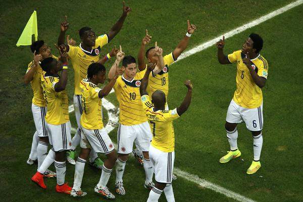 Gleich zweimal wagt Kolumbien ein Tänzchen. James Rodriguez trifft im Doppelpack und wirft Uruguay hinaus.