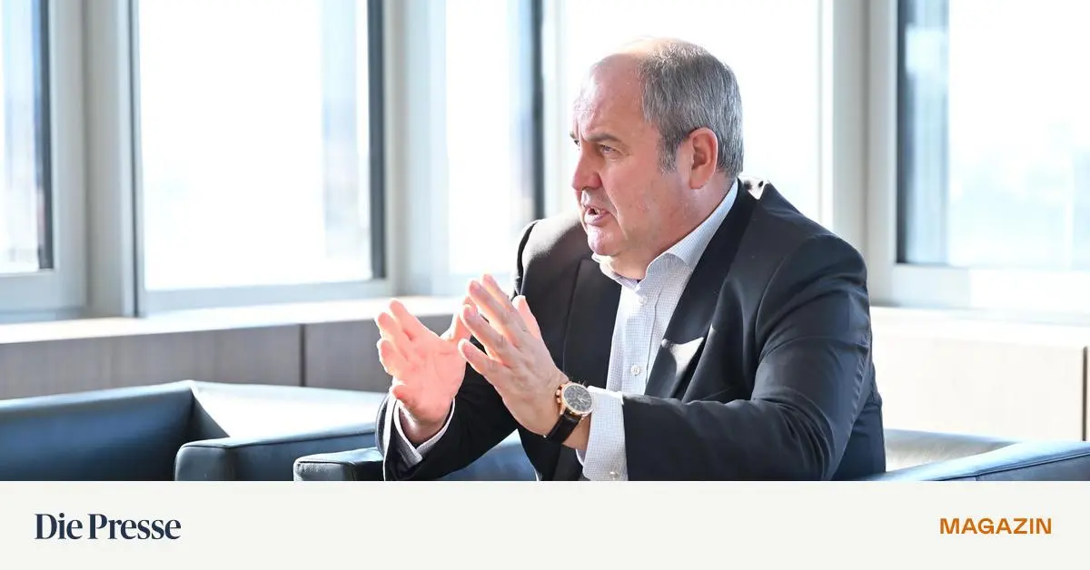 Josef-Pr-ll-Parteipolitik-hat-im-Fu-ball-nichts-verloren-premium-