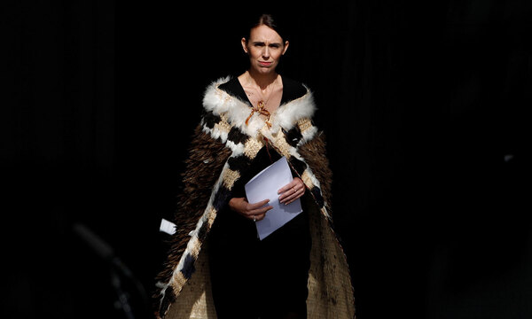 Die neuseeländische Premierministerin Jacinda Ardern kurz vor ihrer Ansprache