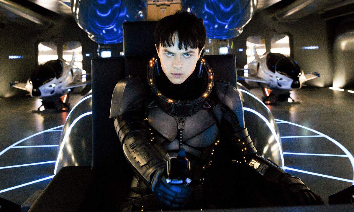 Filmstart: 21. Juli 2017  Der französische Regisseur Luc Besson kehrt 20 Jehre nach "Das fünfte Element" wieder ins Weltall zurück: "Valerian and the City of a Thousand Planets" sieht visuell jedenfalls schon einmal schwer beeindruckend aus - mit Monstern, fremden Planeten und Wolkenstädten. Dass er inhaltlich mithalten kann, darf man sich aufgrund der Comic-Vorlage erhoffen. Die Hauptrollen sind mit Dane DeHaan und Cara Delevingne mit vielversprechenden Jungstars besetzt.