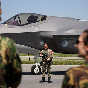 Ein niederländischer F-35-Jet auf dem Graf Ignatievo Luftwaffenstützpukt in Bulgarien.
