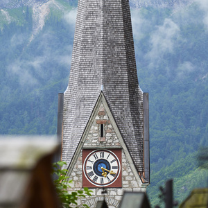 Die evangelische Kirche (im Bild die Kirche in Hallstatt) wehrt sich dagegen, dass der Staat ihre Gläubigen in der üblichen Feierpraxis beschränken will.