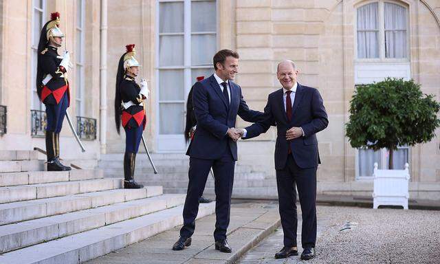 Ein Handshake für die Kameras am Mittwoch in Paris - gemeinsames Statement gab es keines, man lobte aber das Gespräch.