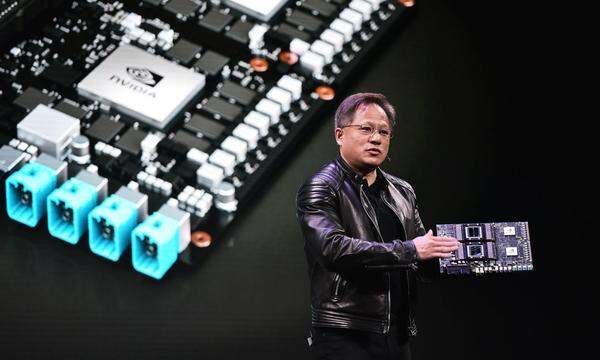 Nvidia-Gründer Jen-Hsun Huang trägt Lederjacke statt Rollkragenpullover.