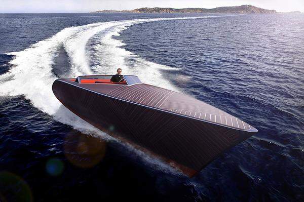 Schwimmender Luxus muss aber nicht immer groß sein - und er muss nicht immer aus Kunststoffen und Fiberglas gebaut werden. Der Pariser Designer Dimitri Bez hat ein Holzboot mit Elektromotor entworfen. "Zebra" könnte schon in den 1950er Jahren gebaut worden sein.